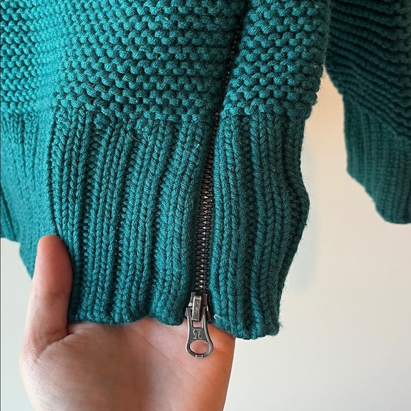 Lululemon Karma Kurmasana Sweater - Picture 6 of 6